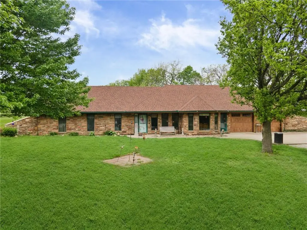 4021 Country Squire Road, Oak Grove, MO 64075 - #1