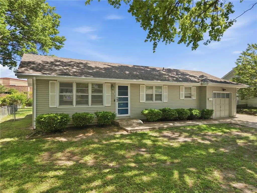 504 N Curtis Street, Olathe, KS 66061 - #1