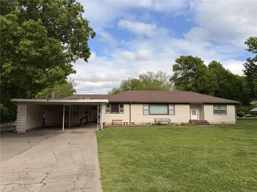 1116 S 220th Street, Pittsburg, KS 66762 - #1