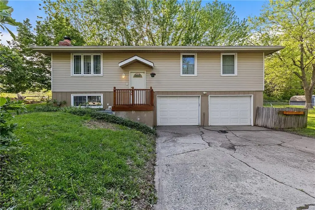 106 Kent Street, Wood Heights, MO 64024 - #1