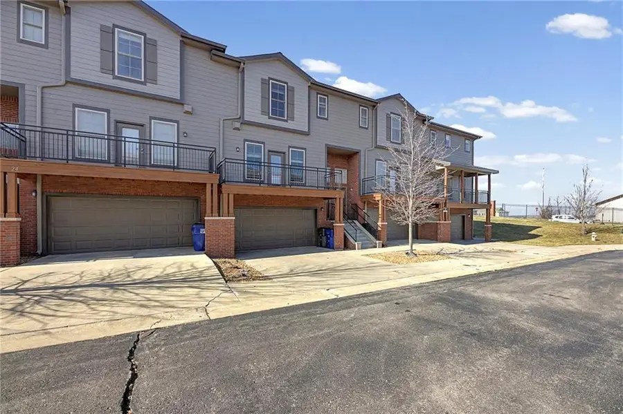 5245 Overland Drive #B25, Lawrence, KS 66049 - #3