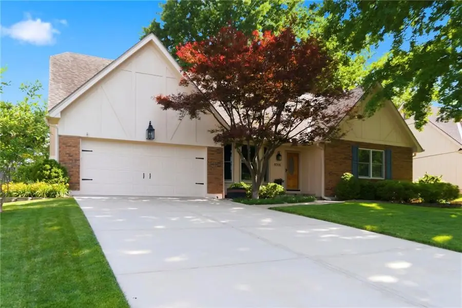 11705 W 109 Circle, Overland Park, KS 66210 - #3