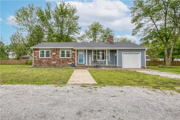 807 Carline Road, Girard, KS 66743
