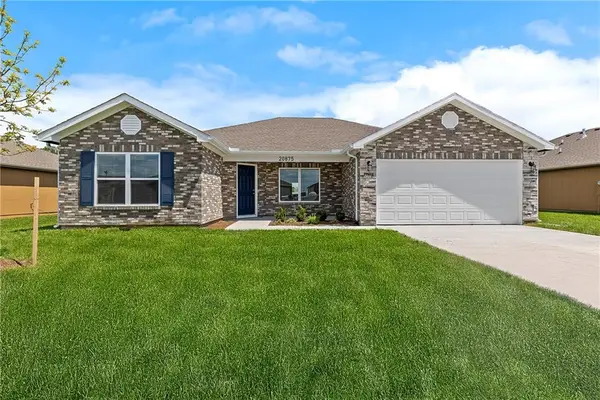 20875 Starside Street, Edgerton, KS 66021