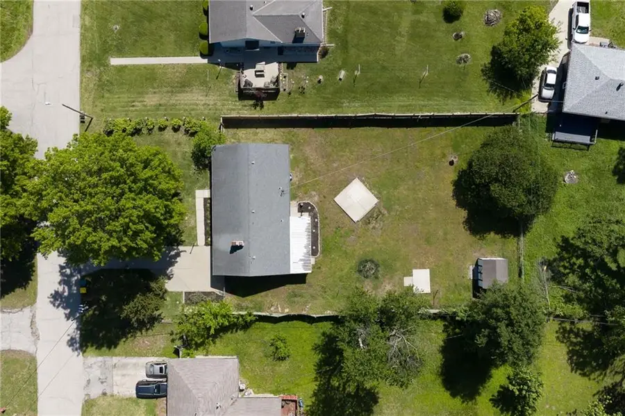 8415 Cleveland Avenue, Kansas City, KS 66109 - #2
