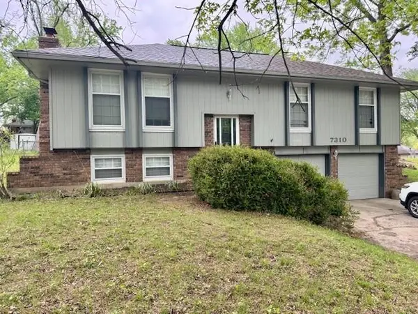 7310 NW 76th Terrace, Kansas City, MO 64152