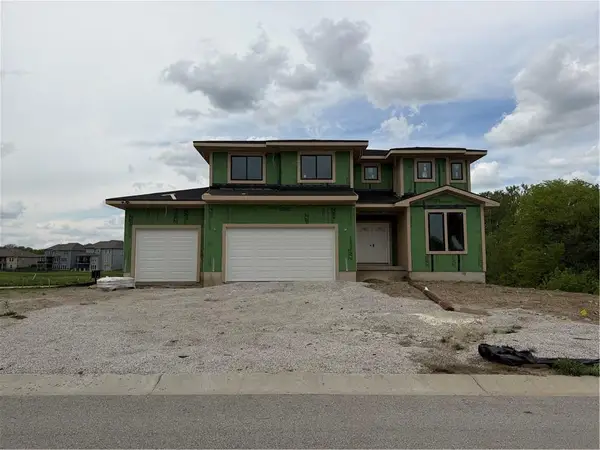 3949 SW Flintrock Drive, Lee's Summit, MO 64082