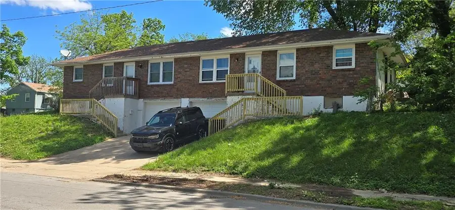 1301-1303 Topping Avenue, Kansas City, MO 64126 - #2