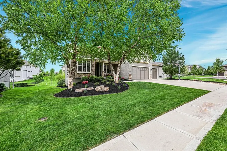 16816 Stearns Street, Overland Park, KS 66221 - #3