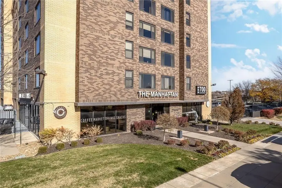 700 E 8th Street #15O, Kansas City, MO 64106 - #2