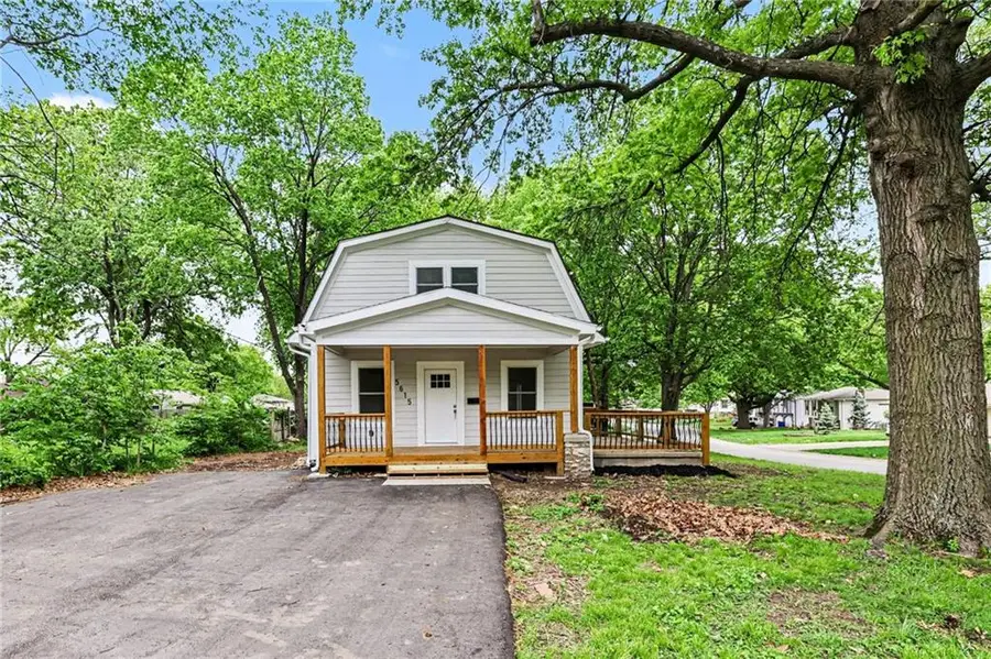 5615 Knox Avenue, Merriam, KS 66203 - #2