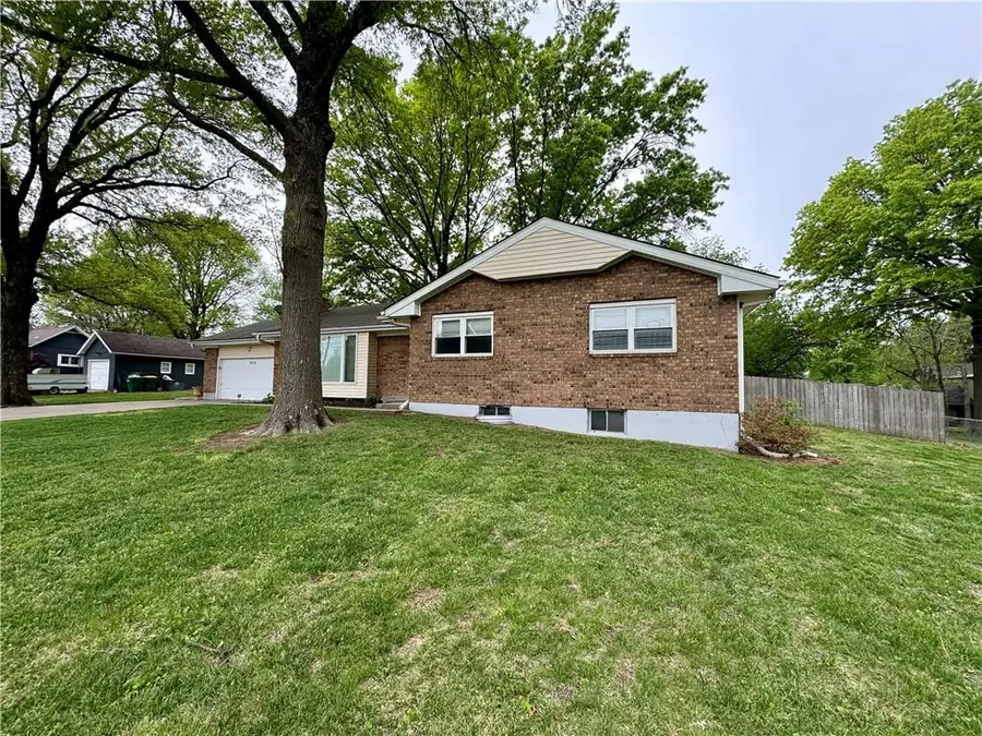 3738 N 123rd Street, Kansas City, KS 66109 - #3