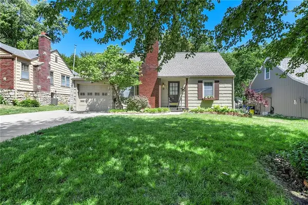 5327 Outlook Street, Mission, KS 66202