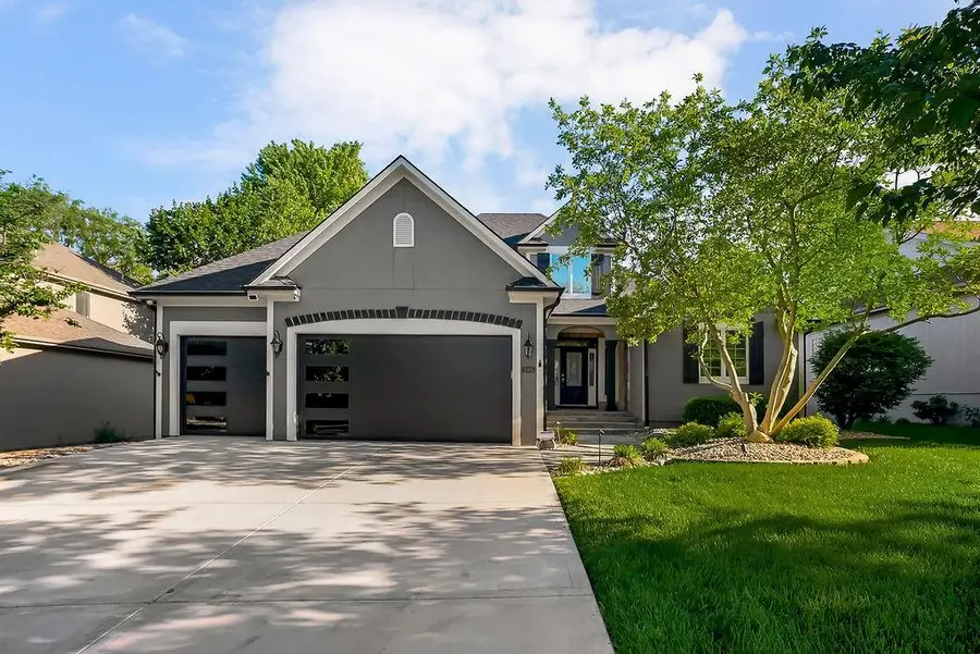 9005 W 161 Street, Overland Park, KS 66085 - #2