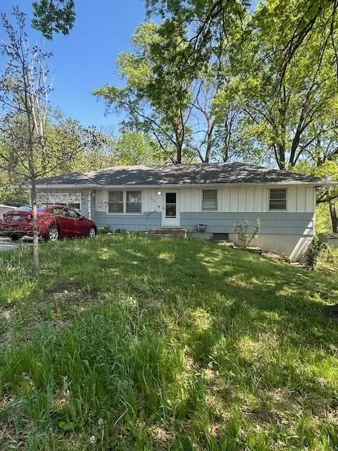 3737 N Walrond Avenue, Kansas City, MO 64117