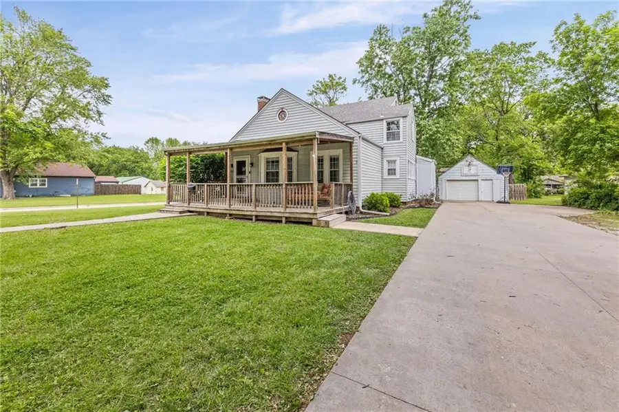 803 S Mulberry Street, Ottawa, KS 66067 - #3