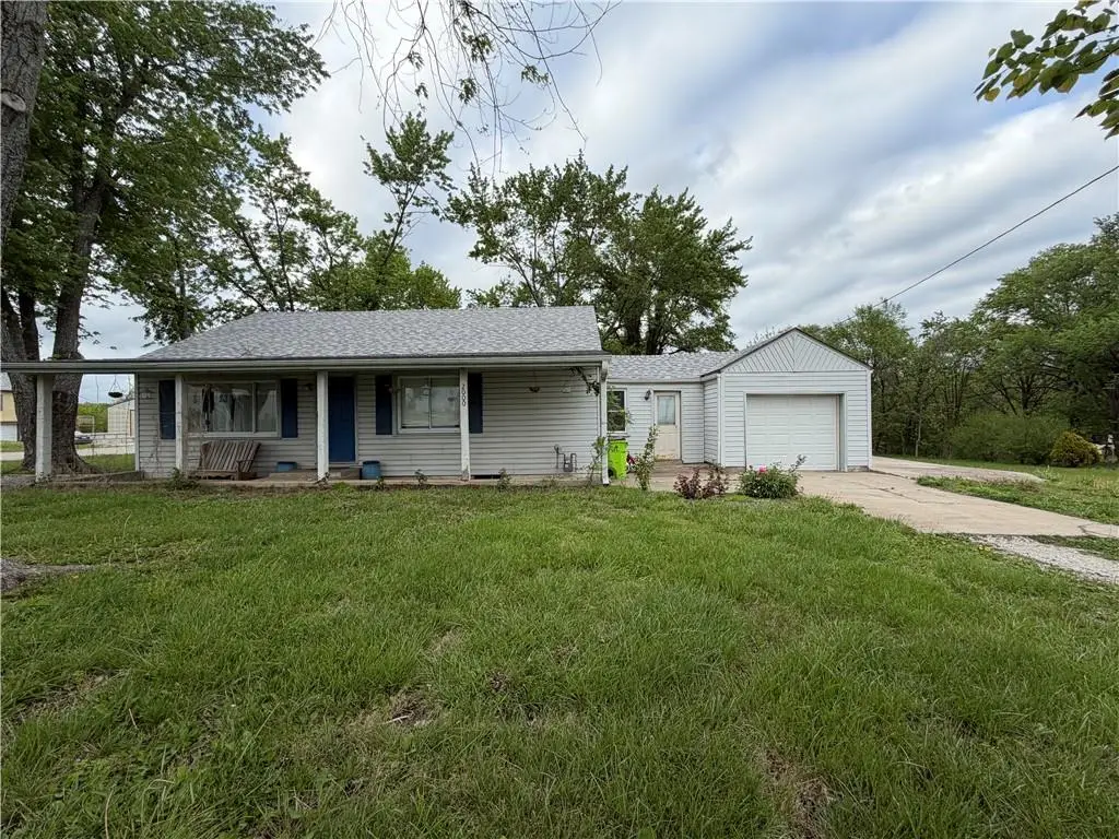 2000 Anaconda Road, Harrisonville, MO 64701 - #1