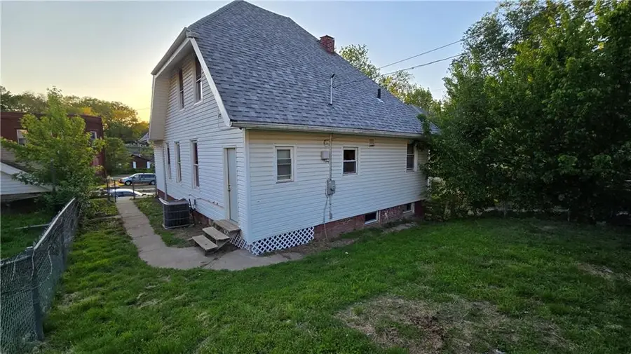 1111 N 18th Street, Saint Joseph, MO 64501 - #3