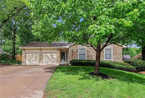 1026 NE 97th Place, Kansas City, MO 64155