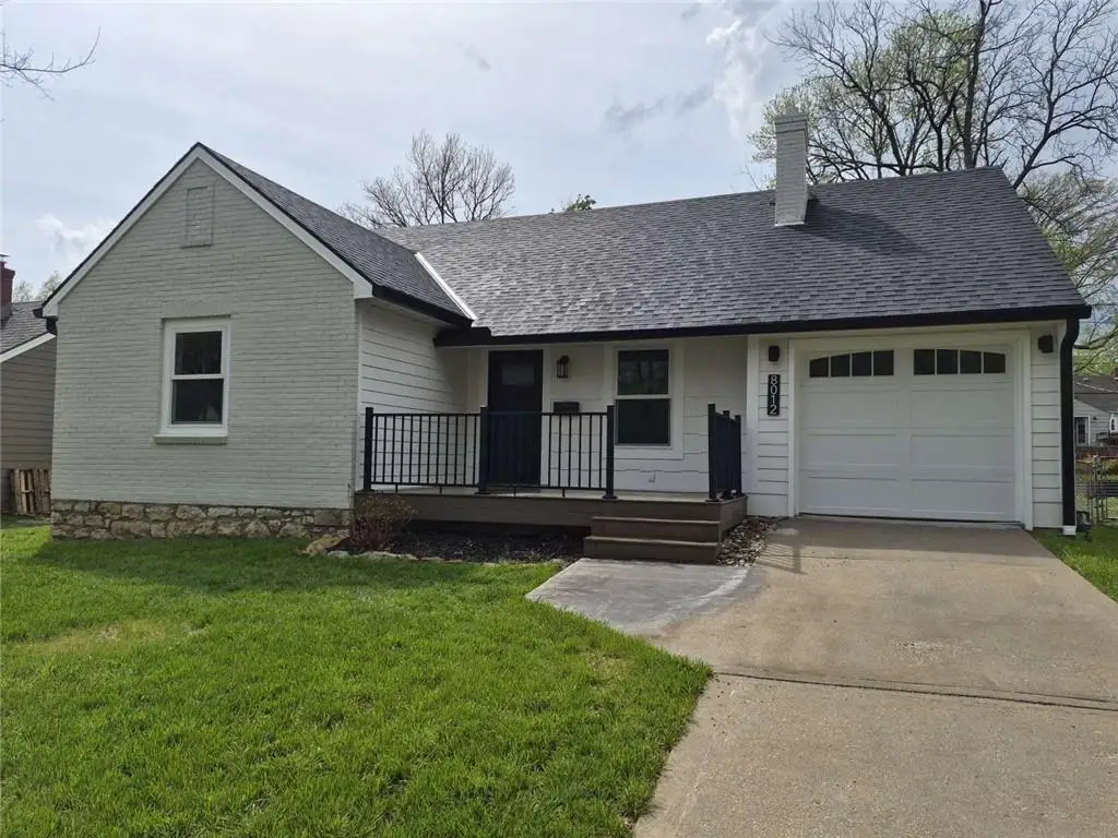 8012 Belleview Avenue, Kansas City, MO 64114 - #1