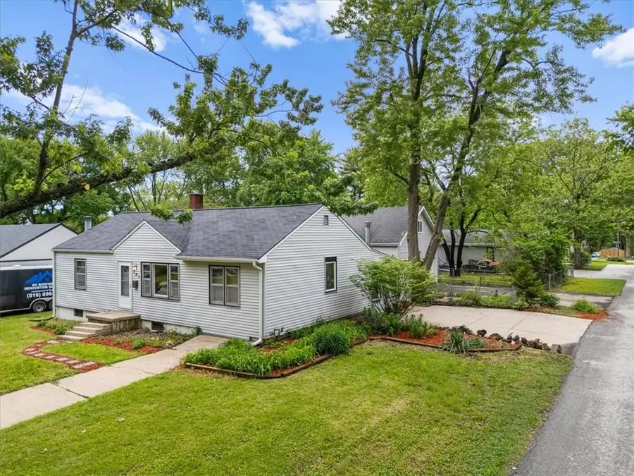 701 SW 16th Street, Blue Springs, MO 64015 - #2