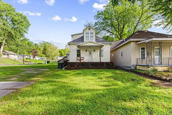 2005 Douglas Street, St Joseph, MO 64505