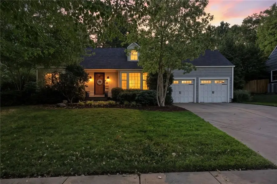 2801 W 71st Street, Prairie Village, KS 66208 - #2