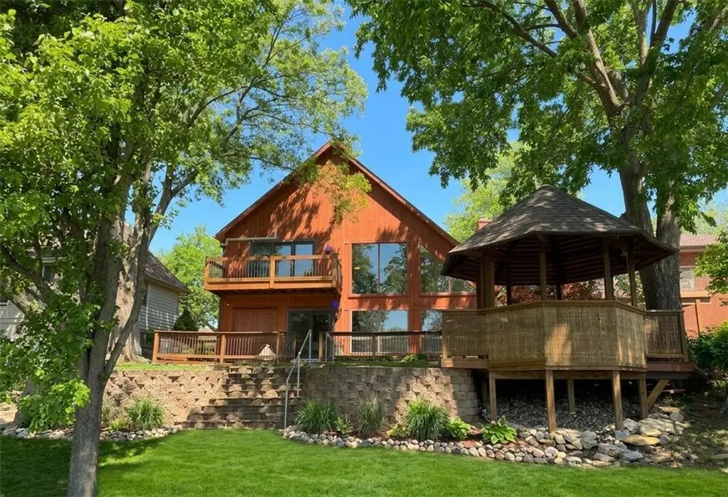 155 North Shore Drive, Lake Waukomis, MO 64151 - #1