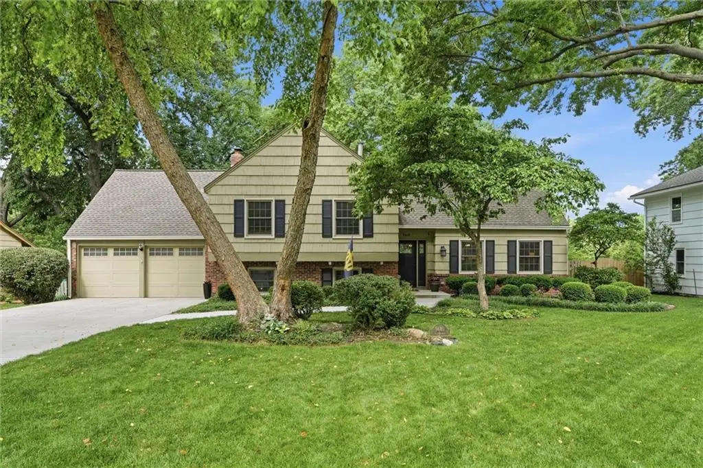 9640 Canterbury Street, Overland Park, KS 66206 - #1