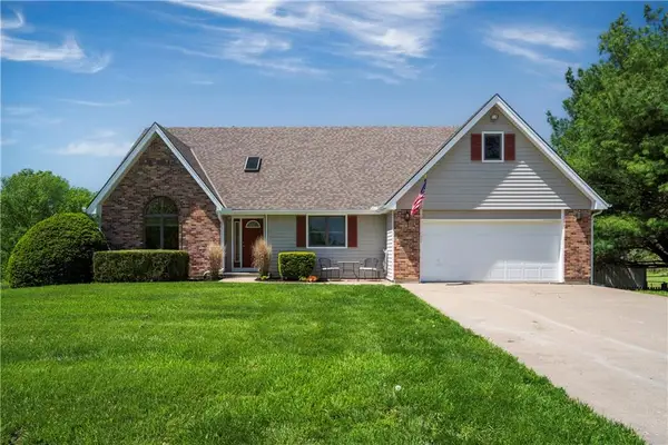 1720 Paddock Drive, Kearney, MO 64060