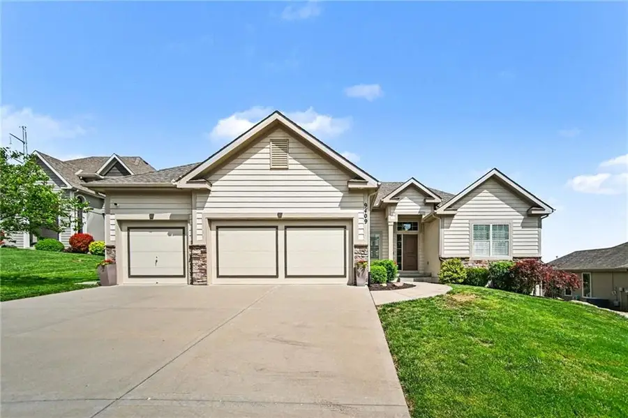9409 N Wayne Court, Kansas City, MO 64155 - #2
