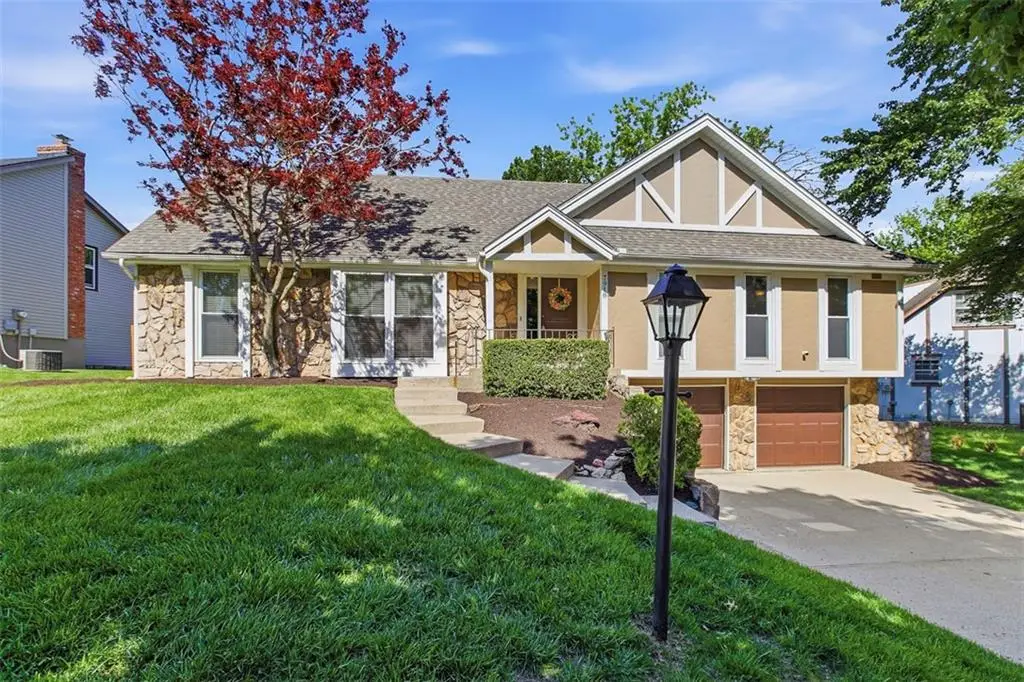 7918 N Northwood Road, Kansas City, MO 64151 - #1