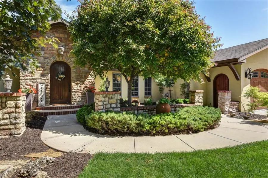 3908 W 140th Drive, Leawood, KS 66224 - #2