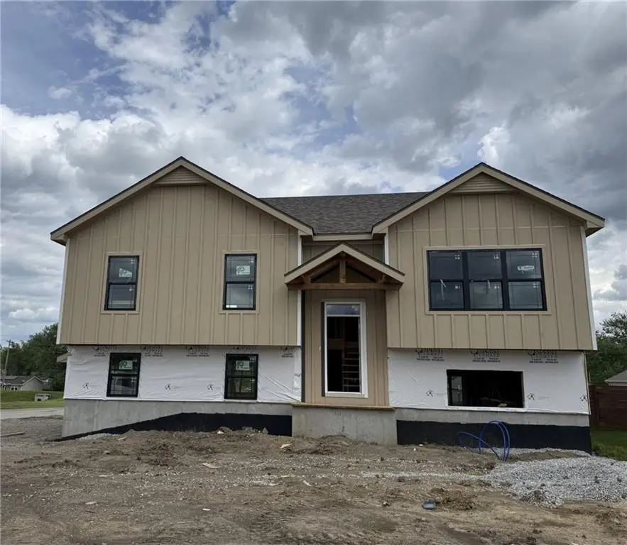 302 Lykins Lane, Cameron, MO 64429 - #1