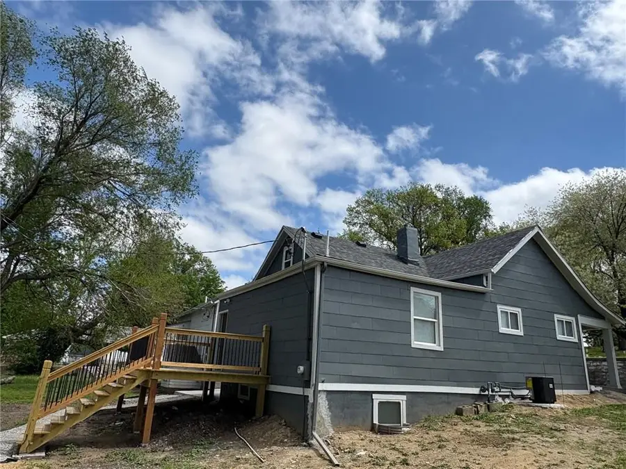 1317 Highly Street, Saint Joseph, MO 64501 - #3