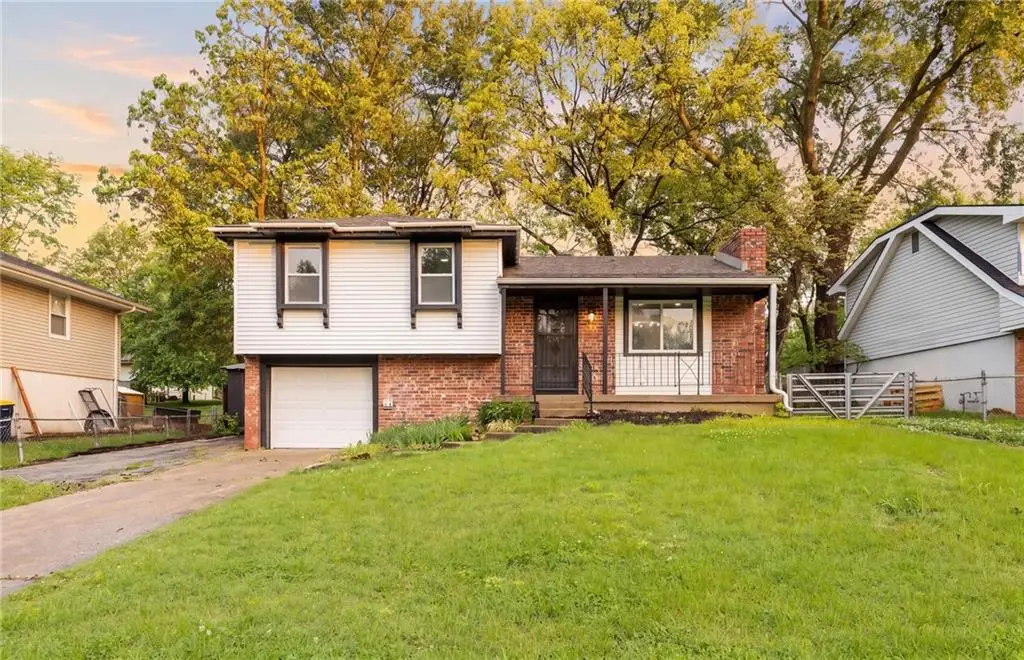 5412 NE 56th Place, Kansas City, MO 64119 - #1