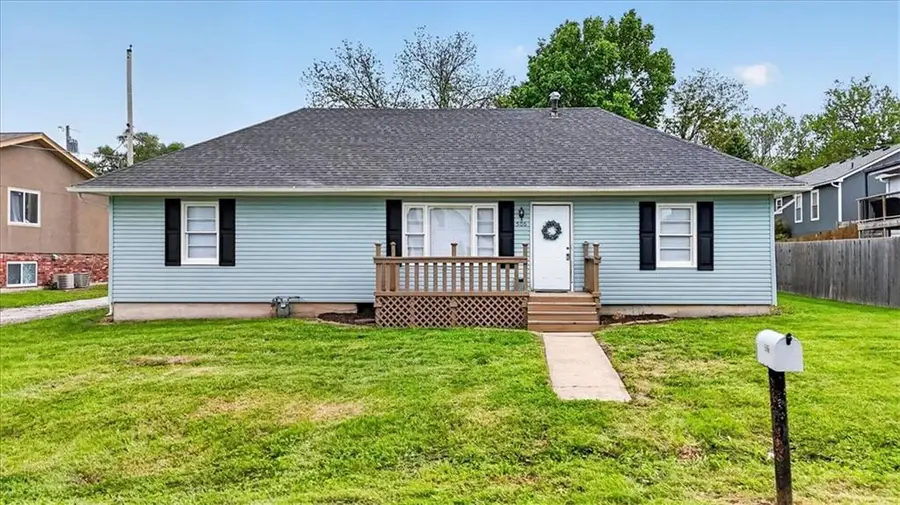 506 E 1st Street, Tonganoxie, KS 66086 - #2