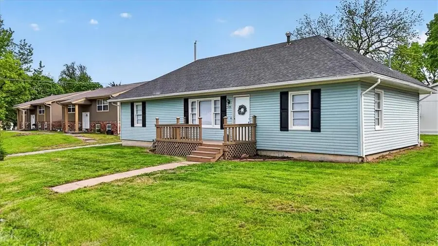 506 E 1st Street, Tonganoxie, KS 66086 - #3