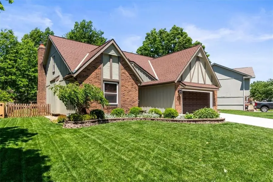 528 SE Country Lane, Lees Summit, MO 64063 - #2