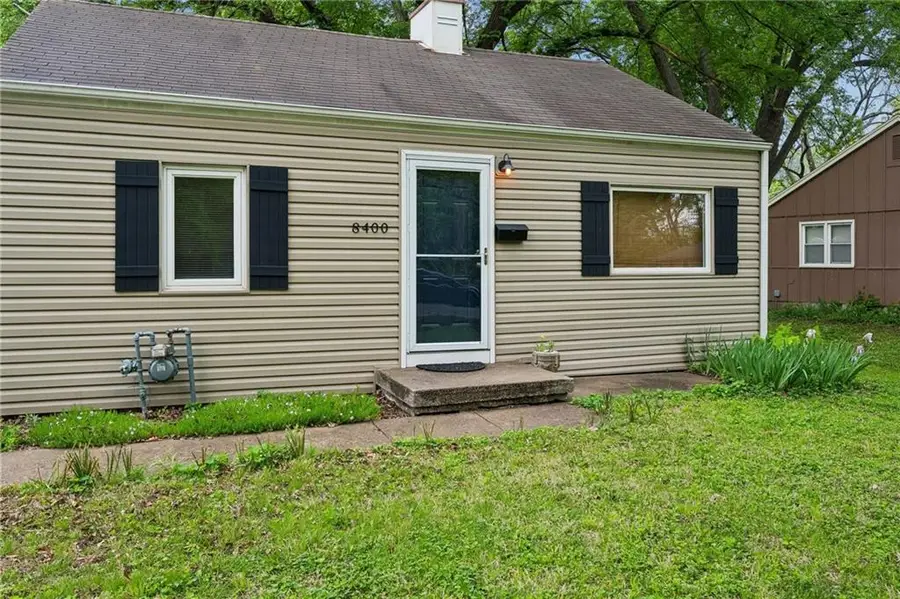 8400 Greenwood Street, Raytown, MO 64138 - #2