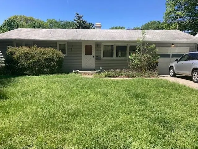 5546 N Woodland Avenue, Kansas City, MO 64118 - #1