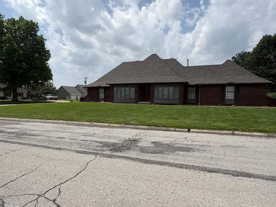 914 Country Club Drive, Butler, MO 64730 - #2