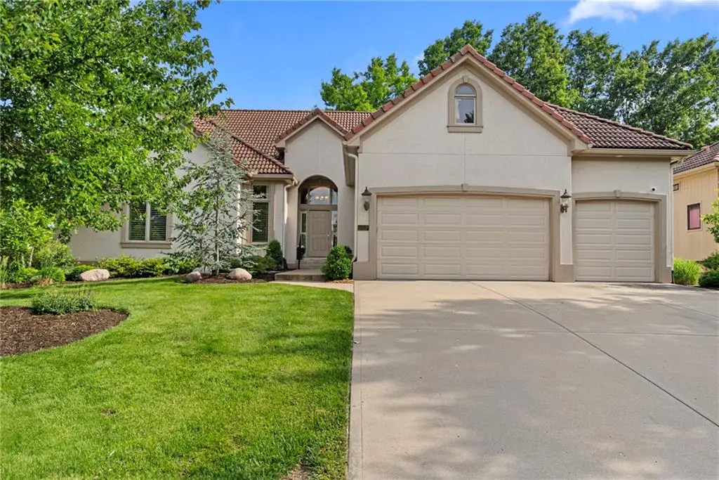 10507 W 145th Terrace, Overland Park, KS 66221 - #1