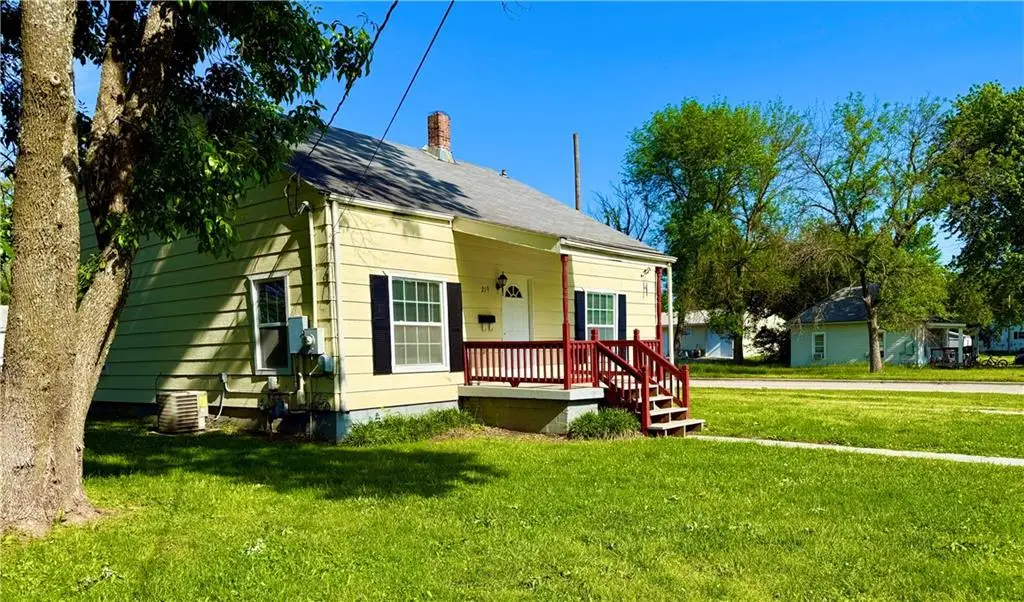 219 N Tower Street, Nevada, MO 64772 - #1