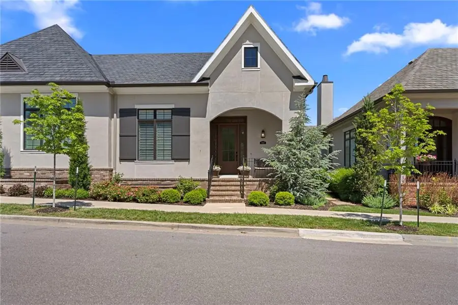9257 Parkside Drive, Prairie Village, KS 66207 - #3