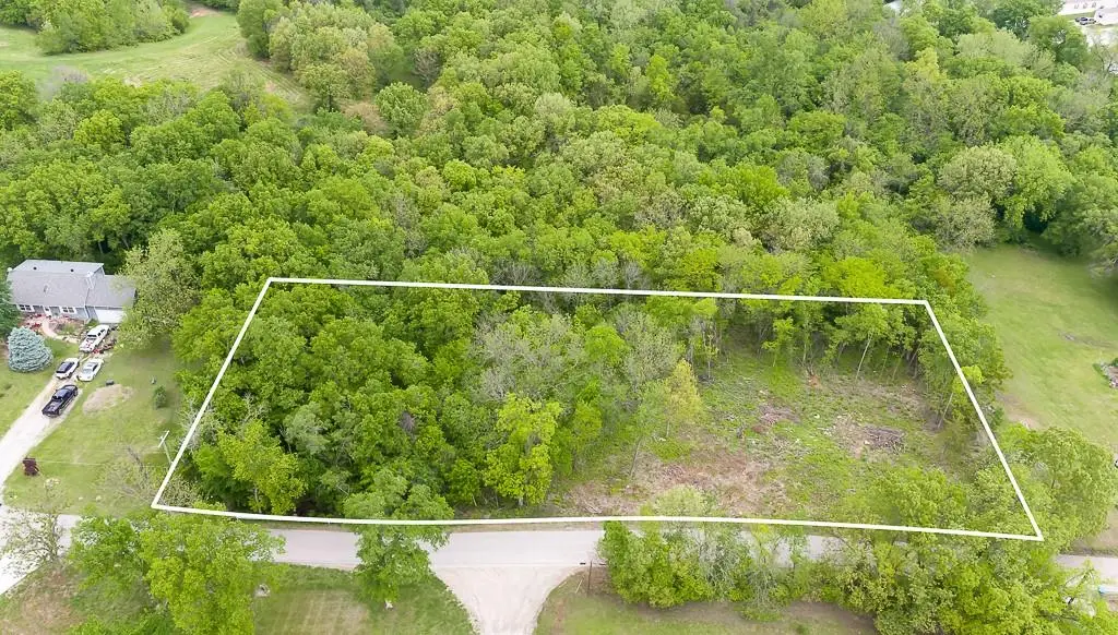 13710 Woodend Road, Bonner Springs, KS 66012 - #1