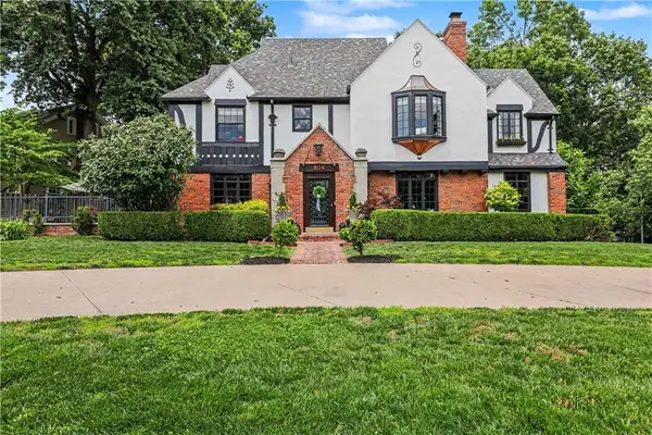 804 W 63rd Street, Kansas City, MO 64113