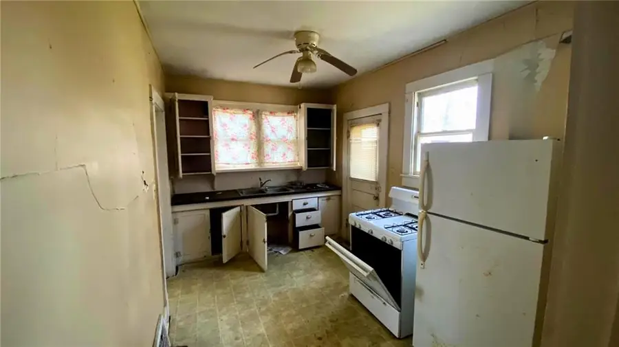 309 E Culton Street, Warrensburg, MO 64093 - #3