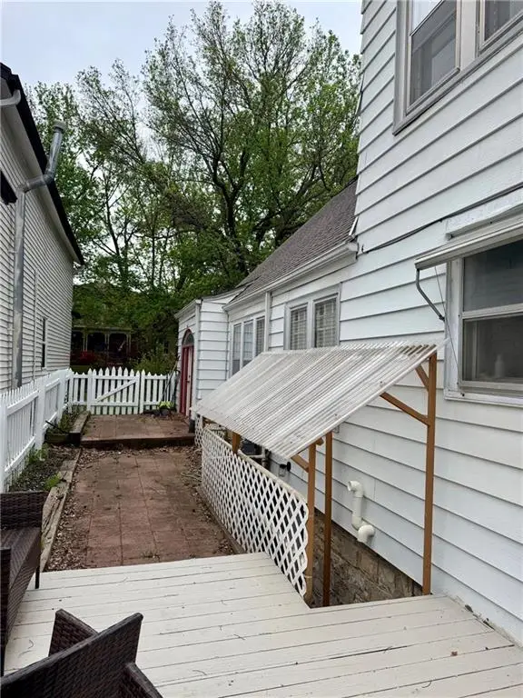616 Chestnut Street, Leavenworth, KS 66048 - #2