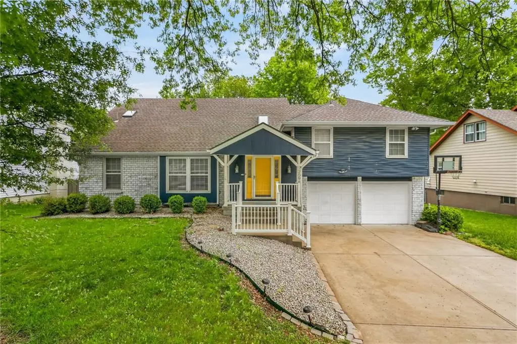 7209 N Woodland Avenue, Gladstone, MO 64118 - #1